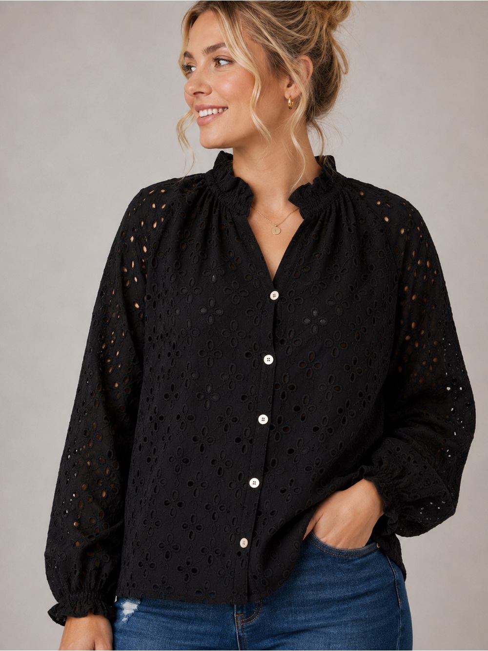 Nine West Eyelet Ruffle Collar Blouse – Size Large 100% Cotton